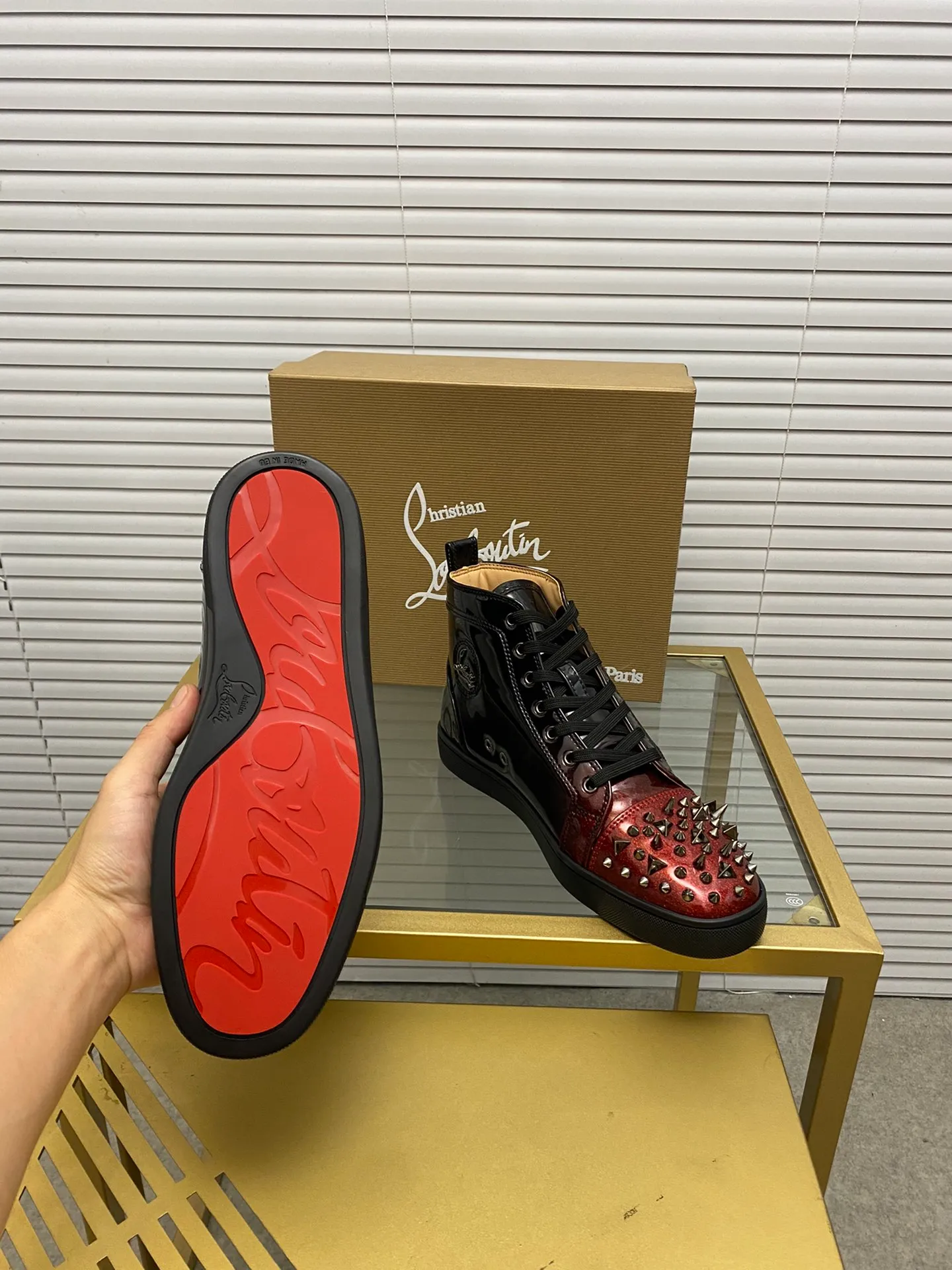 (Customized model) Ex-factory price is 540. christian louboutin (CL red sole shoes) counter series, casual sneakers for couples 📢 📢 📢 Exclusive hot style release 🎈🎈💪 Movable latex feet 👻 Finished outsole line [Proud] 😝Female 35-40# Male 38#-46, global supply😝 [Top version]: Original imported genuine leather upper, top original leather lining, original molded TPU outsole, original 1:1 detail processing, original shoe last,